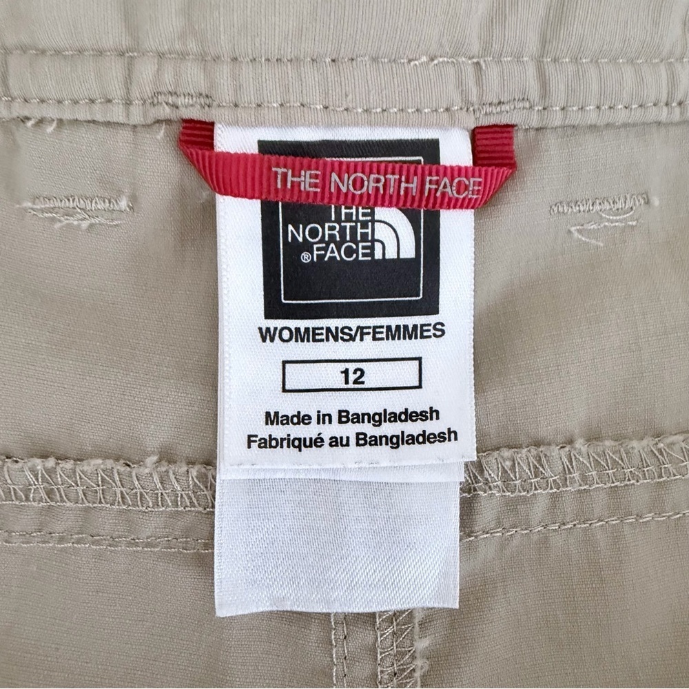 THE NORTH FACE Beige Lightweight Hiking Capri Cargo Pants outdoor travel women’s - Picture 10 of 15